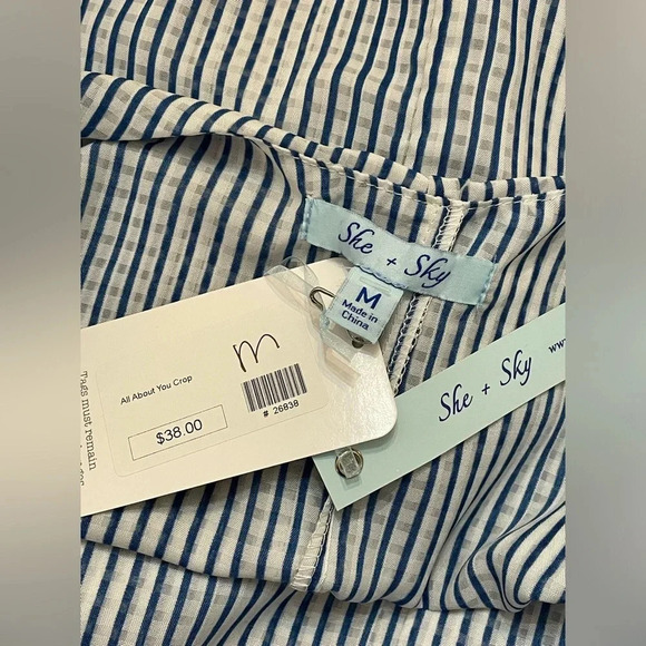 ✨ She+Sky Blue Striped Cold Shoulder Crop Top Medium NWT‎ - Picture 4 of 7